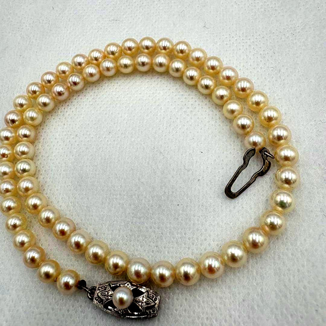 Mikimoto Akoya Pearl Necklace with 5.6mm round pearls and 39cm length