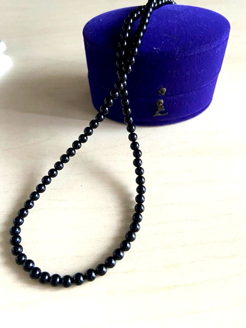 Agaat Onyx Necklace in silver with 40 cm chain and 4 mm black onyx beads