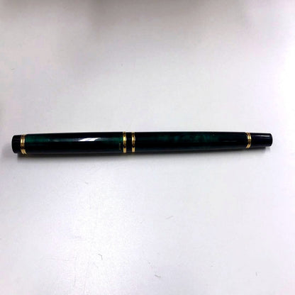 Pilot Fountain Pen model 14K-585 with green marble body and 14K gold nib shown as pictured