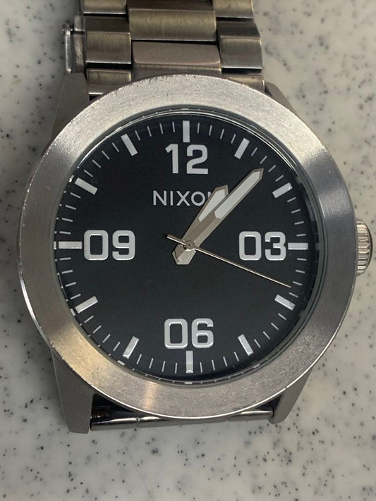 NIXON the private Analog Men's Watch — Japanese