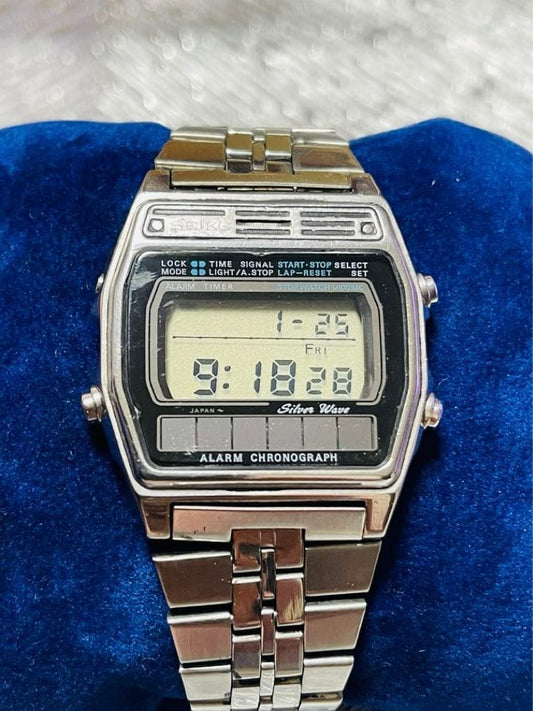 SEIKO A258-5000 Digital Men's Watch — Japanese