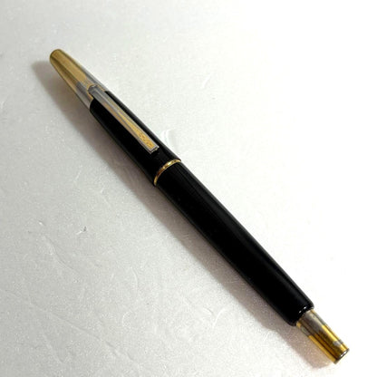 Used Pilot Capless Initial Model fountain pen with 14K gold nib, showing body crack and signs of wear