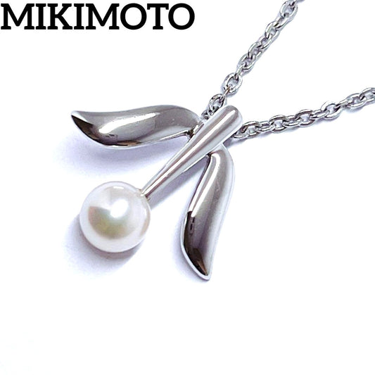 Mikimoto pearl necklace with 4.9mm pearls on a 40cm silver chain