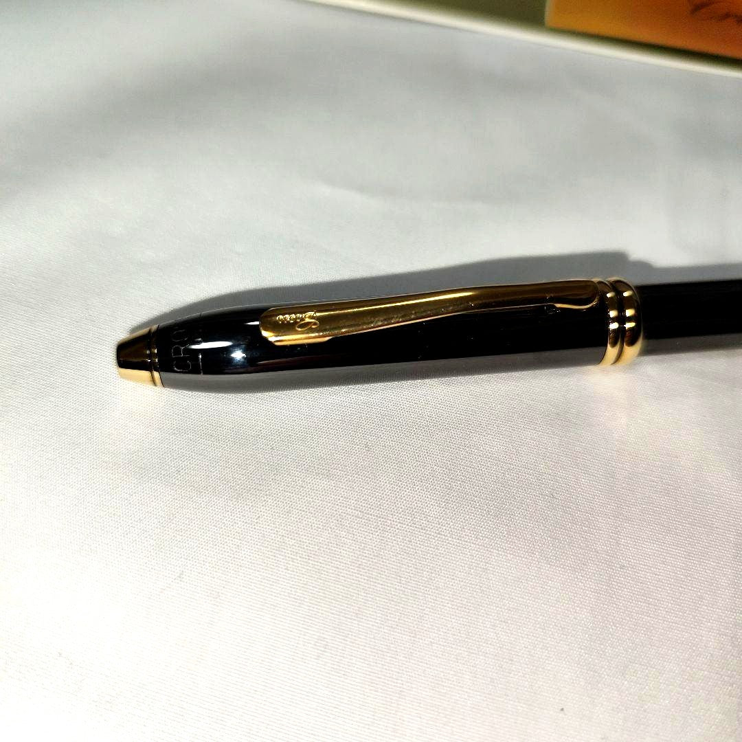 Cross Townsend Collection Titanium Ballpoint Pen Model 582, 14.8 cm, sleek design, Japan import