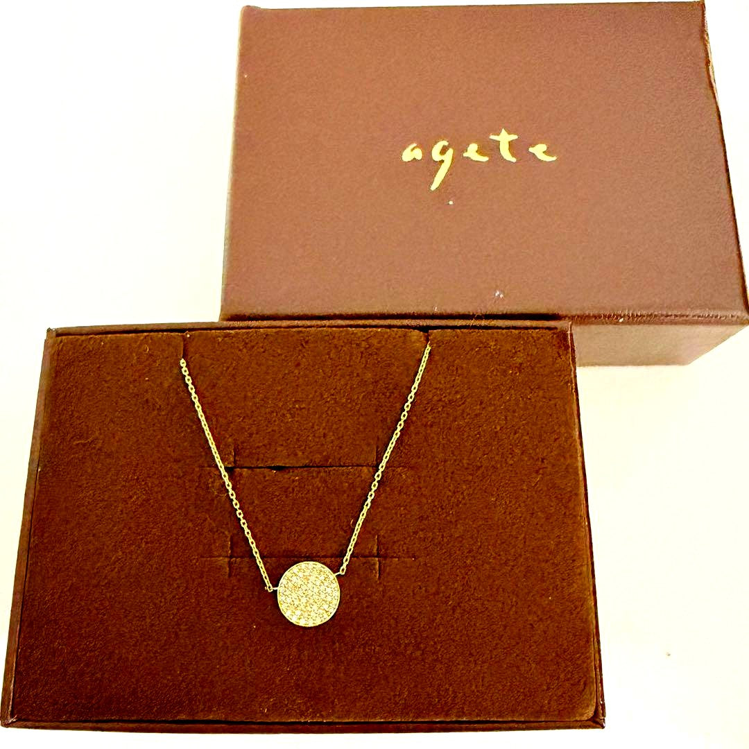 Agete K18 18 karat gold necklace with 0.11ct diamond pave detailing and certificate box