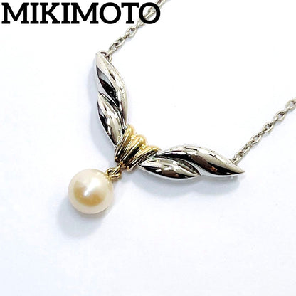 Mikimoto pearl necklace pendant featuring 5.9mm pearls with K18 yellow gold and silver chain, 38cm length