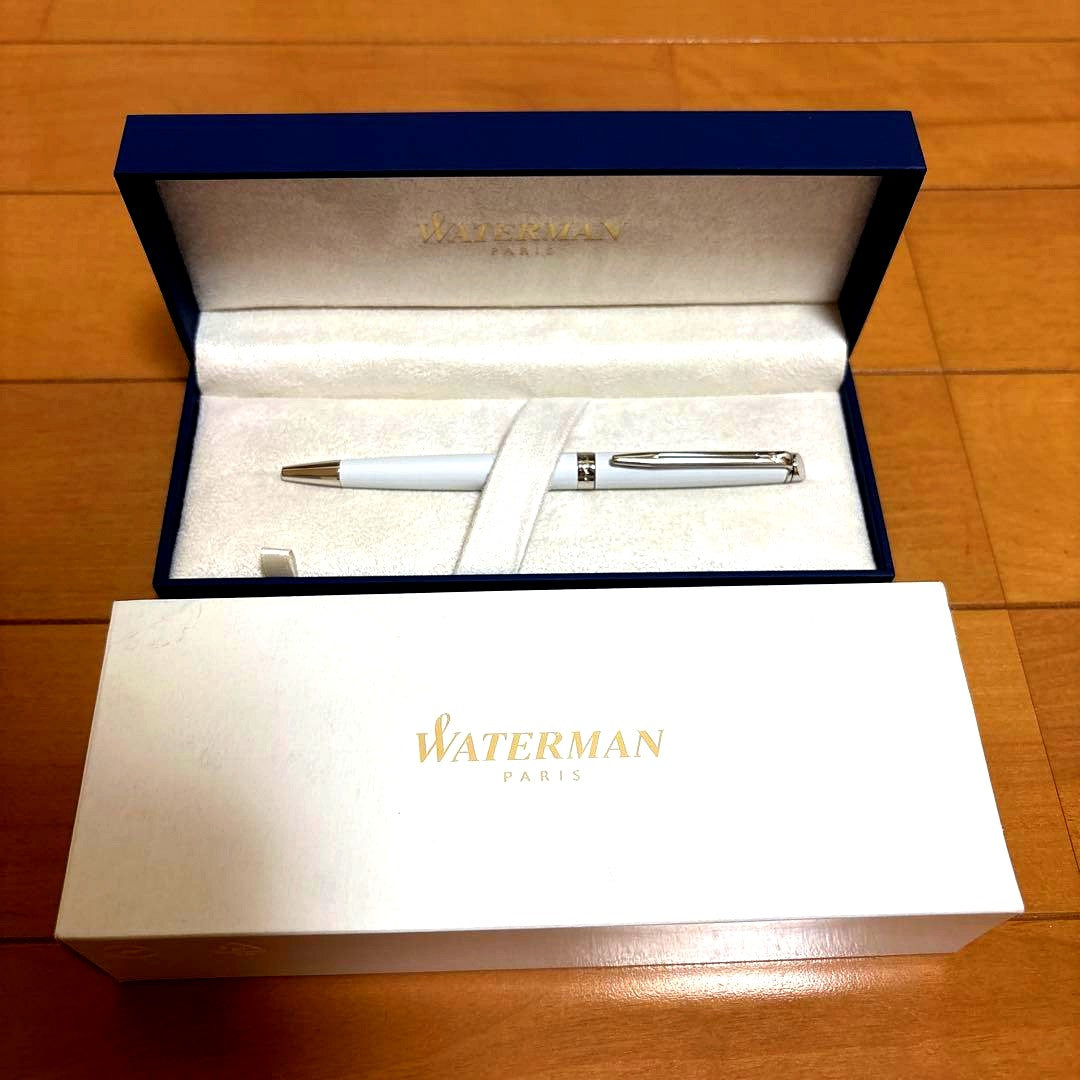 Waterman Metropolitan Essential White CT ballpoint pen shown with dedicated case and white finish