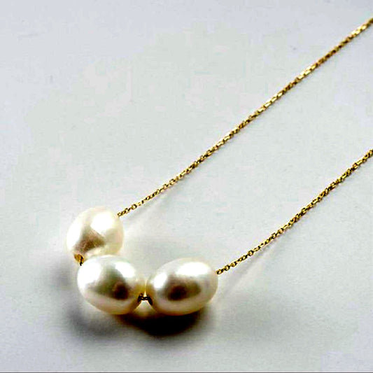 agete K10 pearl necklace featuring 3 round and elongated baroque pearls with adjustable sliding chain