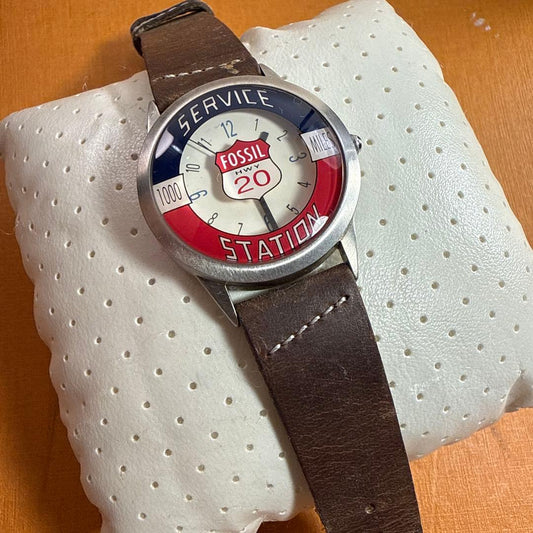 FOSSIL Vintage Quartz Men's Watch — Japanese