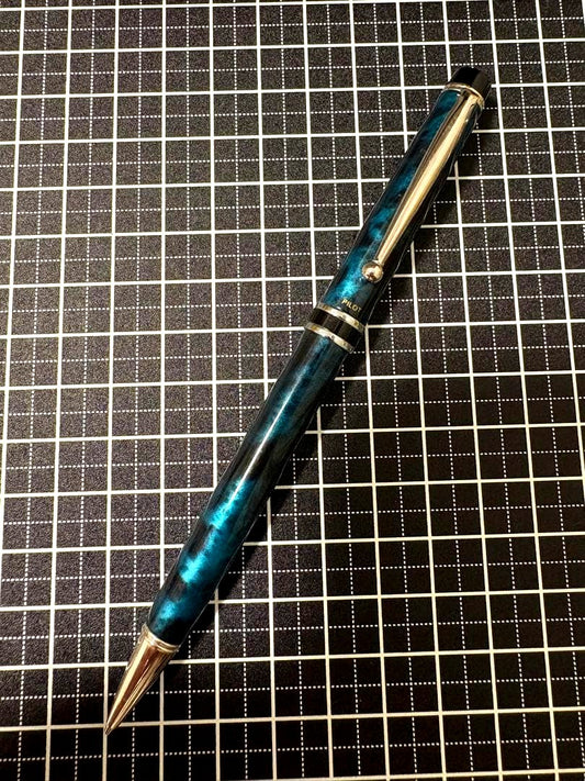Pilot Gansu Mechanical Pencil discontinued model グランセ in sleek design with mechanical pencil tip