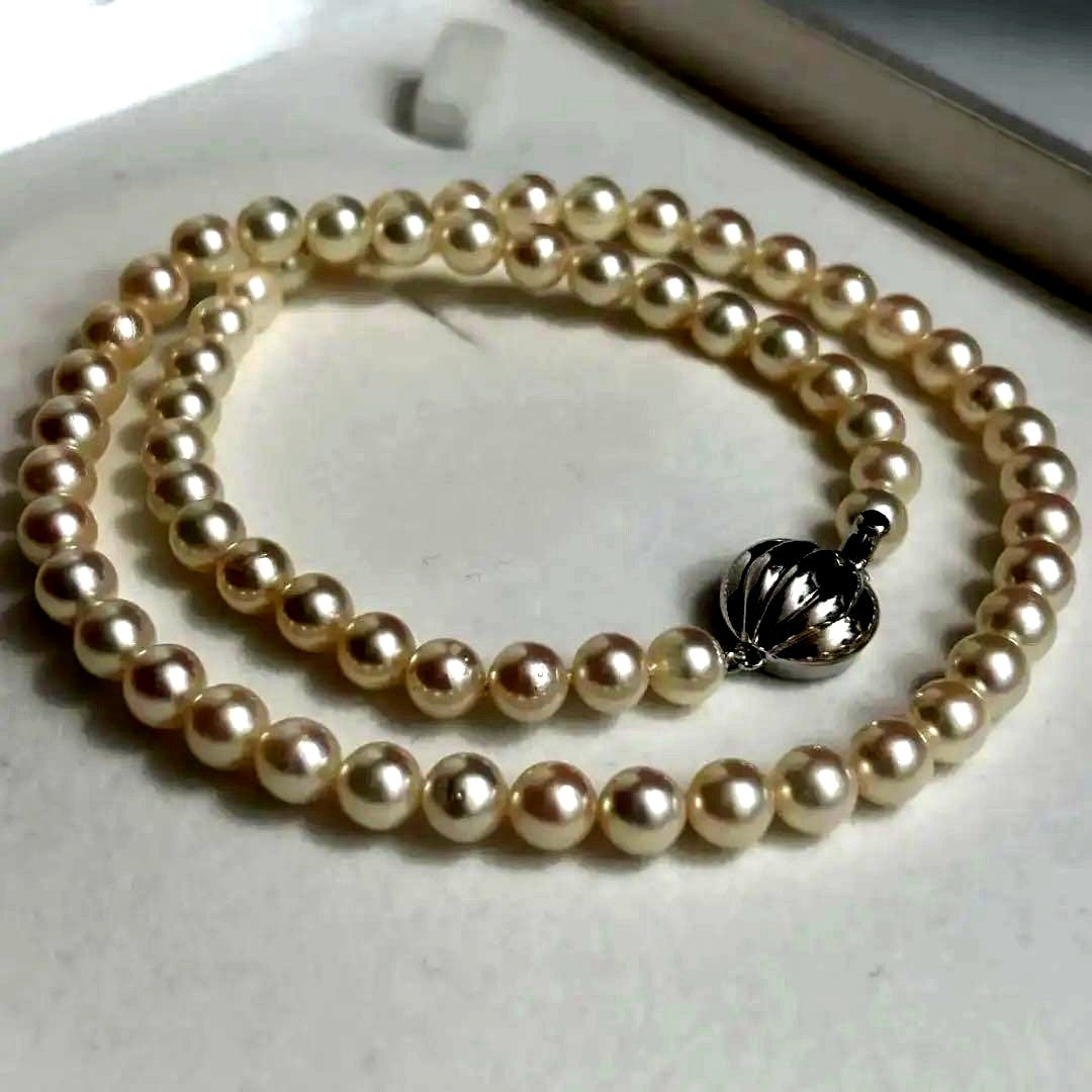 Aoyama Akoya pearl necklace featuring 6.5-7.0mm pearls measuring 46.5cm in length