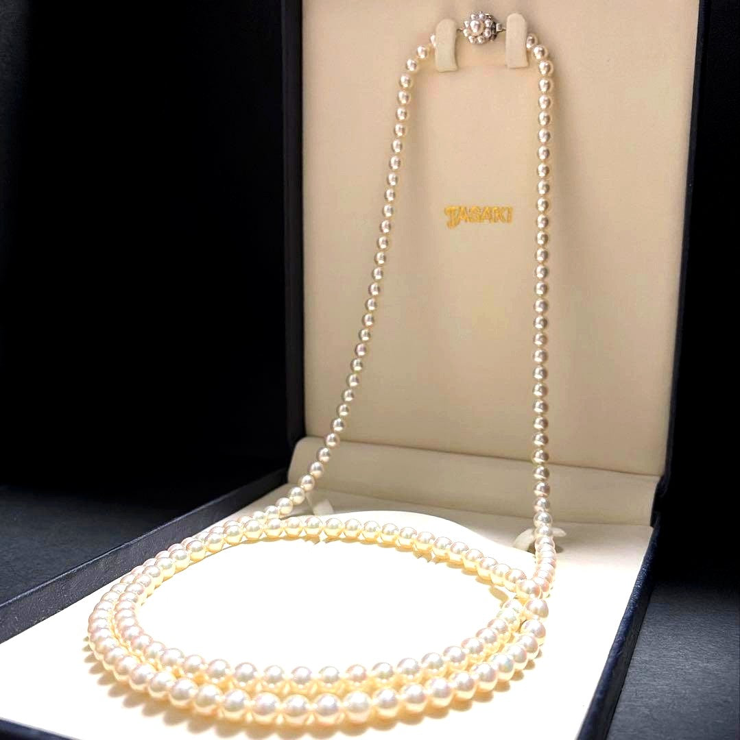 K14WG Long 103cm TASAKI Akoya Pearl Necklace with white pearls and gold clasp