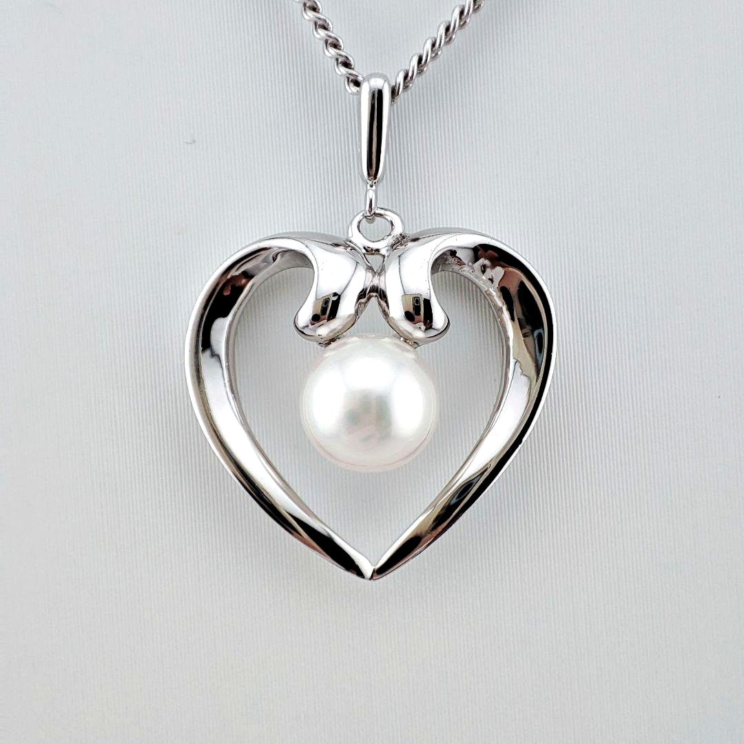 Mikimoto Open Heart Pearl Necklace with silver pendant and 6mm pearl on a silver 925 chain