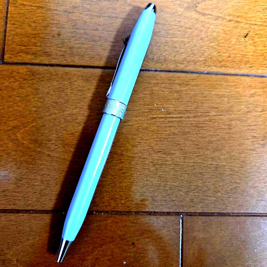 Purple Cross refillable ballpoint pen with ink, used excellent condition