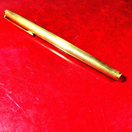 Pilot fountain pen with fine 18 karat gold nib and R14k gold plated body