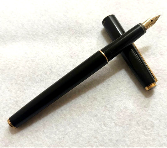 Used Pilot fountain pen with no ink and unknown pen tip material