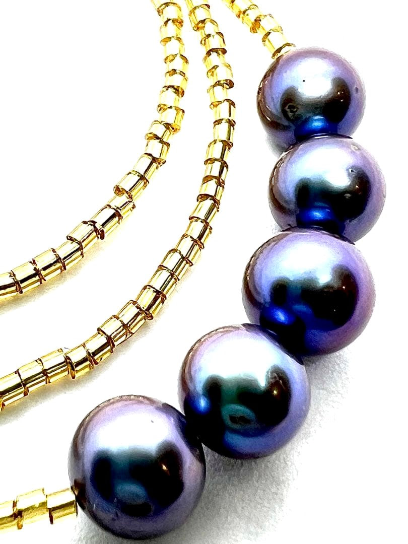 Akoya pearl necklace with blue black pearls measuring 7.8-8.3mm on a 52cm length strand