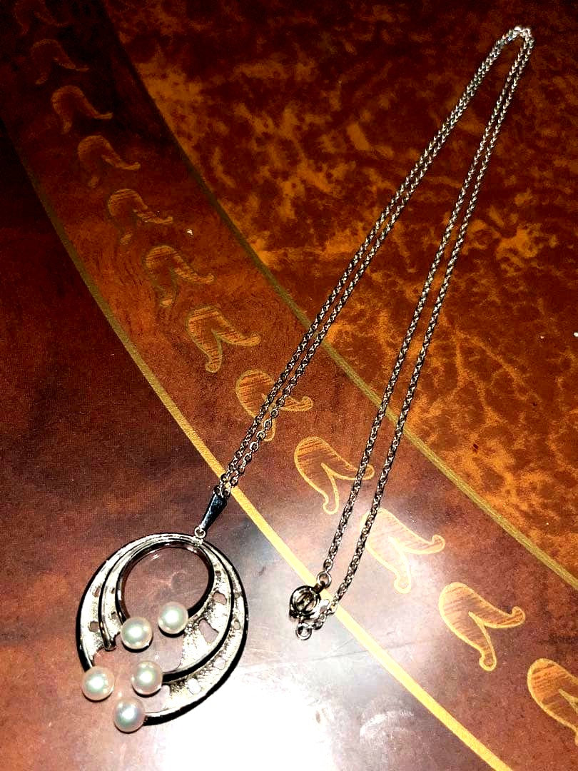 Tasaki large geometry necklace with 3.8cm pendant and 6.5mm Akoya pearl on 77cm chain
