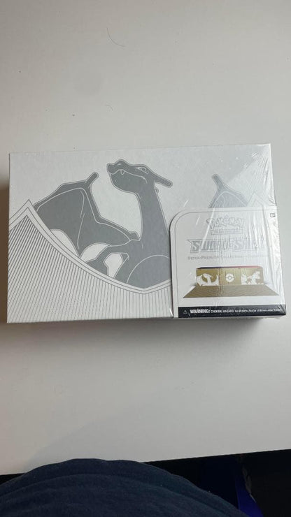 Pokemon Charizard — English