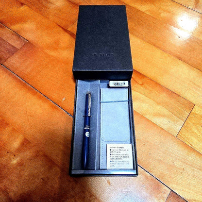 PILOT Acro DRIVE 0.5 ballpoint pen in navy color with included carrying case
