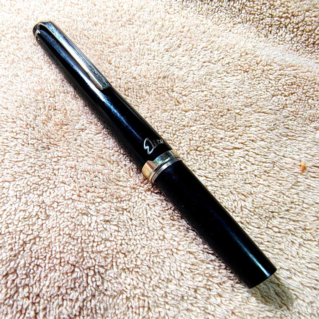 Rare Showa Retro Pilot Elite Short Ballpoint Pen model 62281 with sleek black design