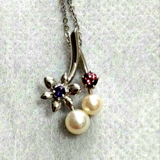 Tasaki pearl necklace with flower motif design made of Silver 925 featuring lustrous pearls