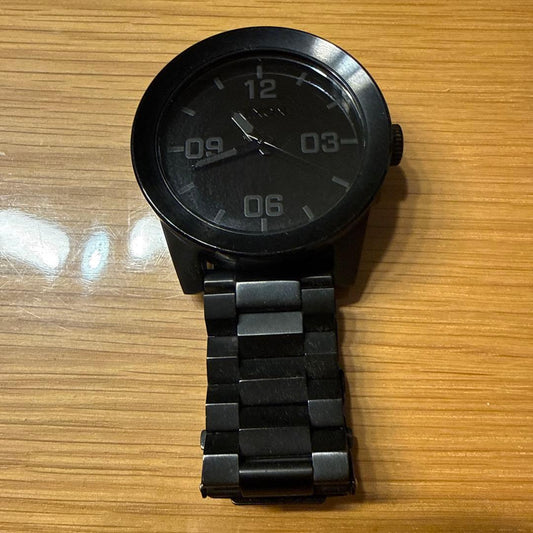 NIXON Series Analog Men's Watch — Japanese