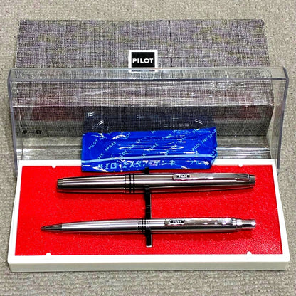 Pilot fountain pen and mechanical pencil set in silver and black with metal body and dedicated case