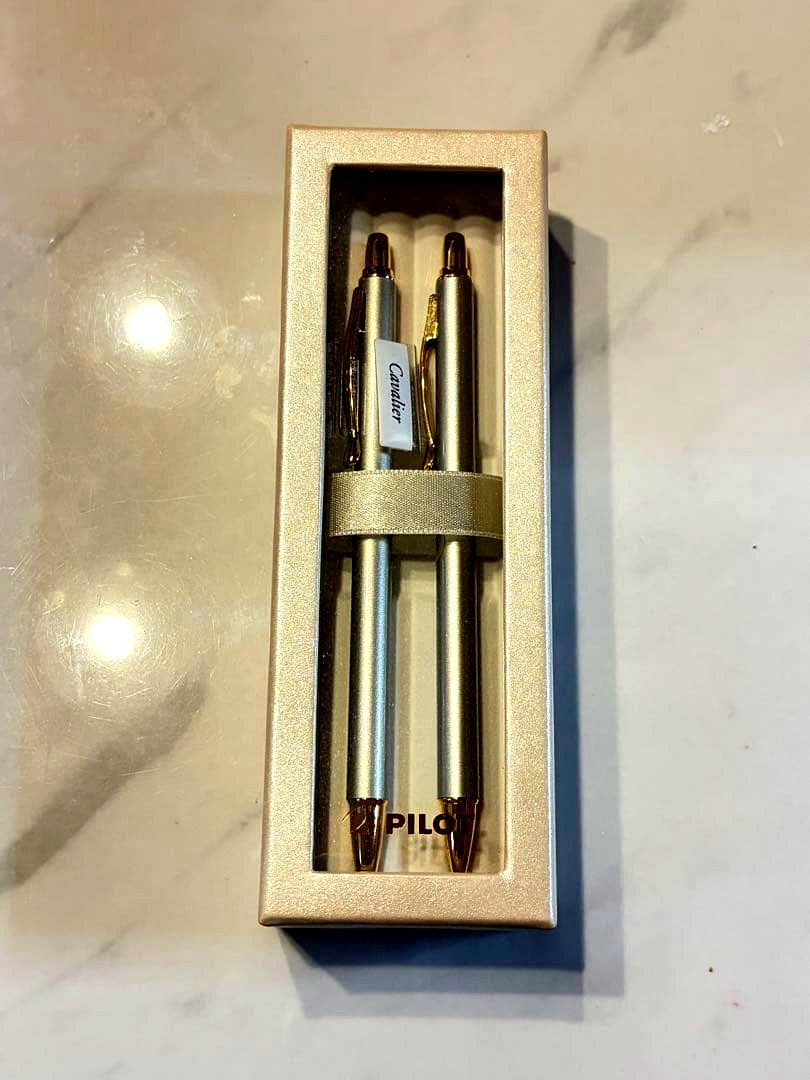 PILOT Cavalier silver metal ballpoint pen and mechanical pencil two-piece set