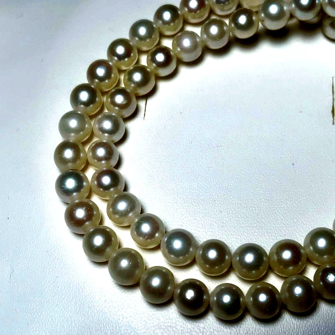 Akoya pearl necklace with round white pearls 6.6 to 7.0 mm on a 40.5cm silver chain