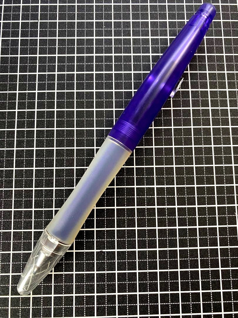 PILOT Dr.GRIP 500 Ballpoint Pen display model with minor scratches and discoloration