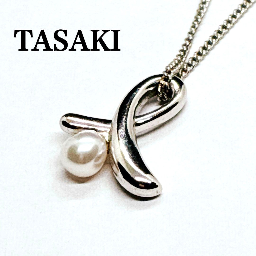 Tasaki Ribbon Pearl Necklace in silver with 40cm chain and 4.8mm pearl showing ribbon design
