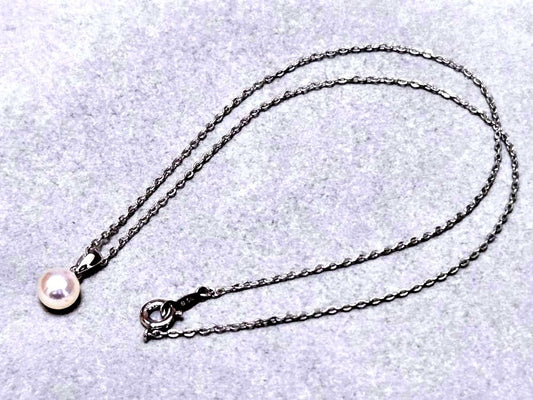 Mikimoto Akoya Pearl Necklace 43623 featuring silver chain and luminous Akoya pearl pendant about 40 cm long