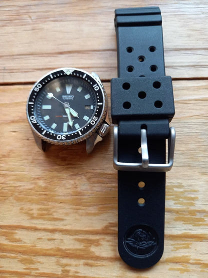 SEIKO 7002-7000 Automatic Men's Watch — Japanese