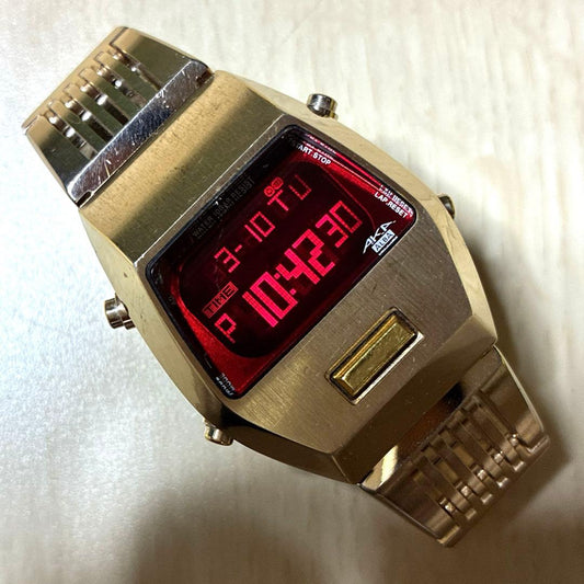 SEIKO ALBA AKA LED Quartz Men's Watch — Japanese