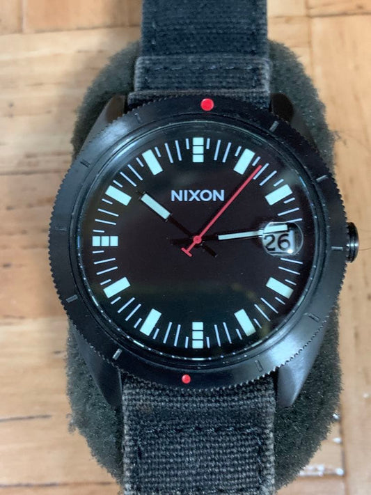 NIXON A355-001 Quartz Men's Watch — Japanese