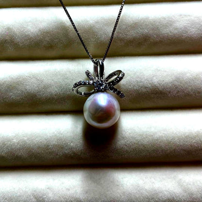 Akoya pearl necklace with 10mm white pearls on a 45cm silver S925 chain AR254