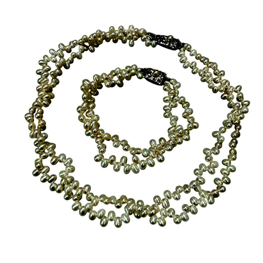 Mikimoto 925 silver necklace and bracelet set featuring freshwater pearls with 40 cm necklace and 17 cm bracelet