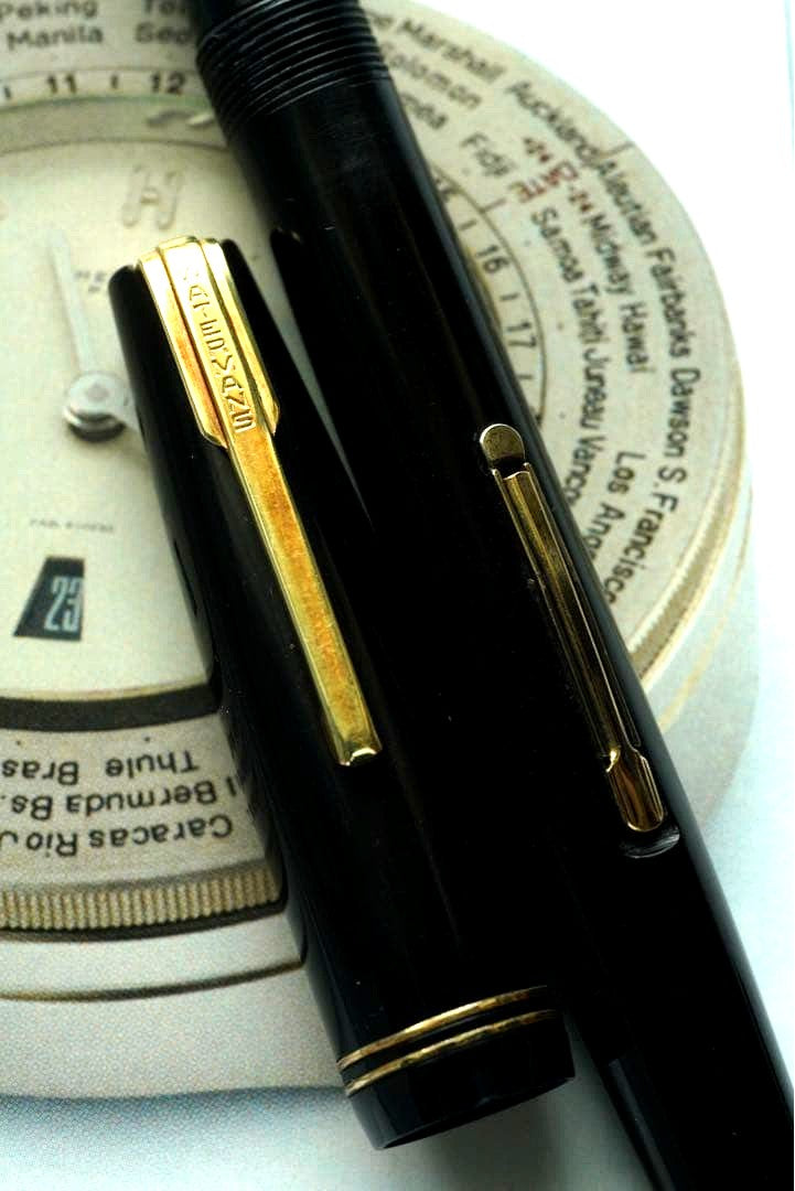 Vintage 1940s Waterman Commando fountain pen made of celluloid with repaired cap crack