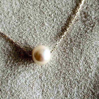 Akoya Pearl Blue Bloom necklace with 0.7–0.75 cm pearls and K10 yellow gold chain