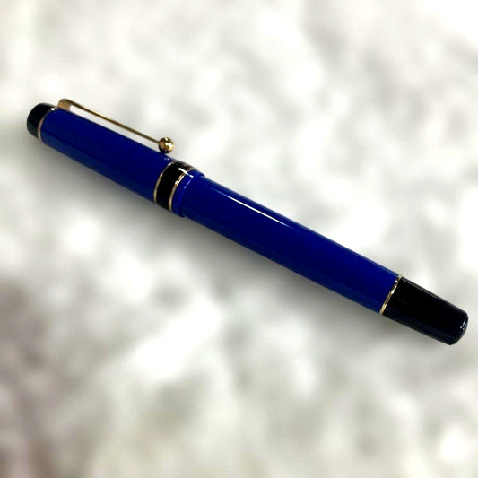 Discontinued PILOT Lucina fountain pen in navy with fine nib, shown in excellent condition