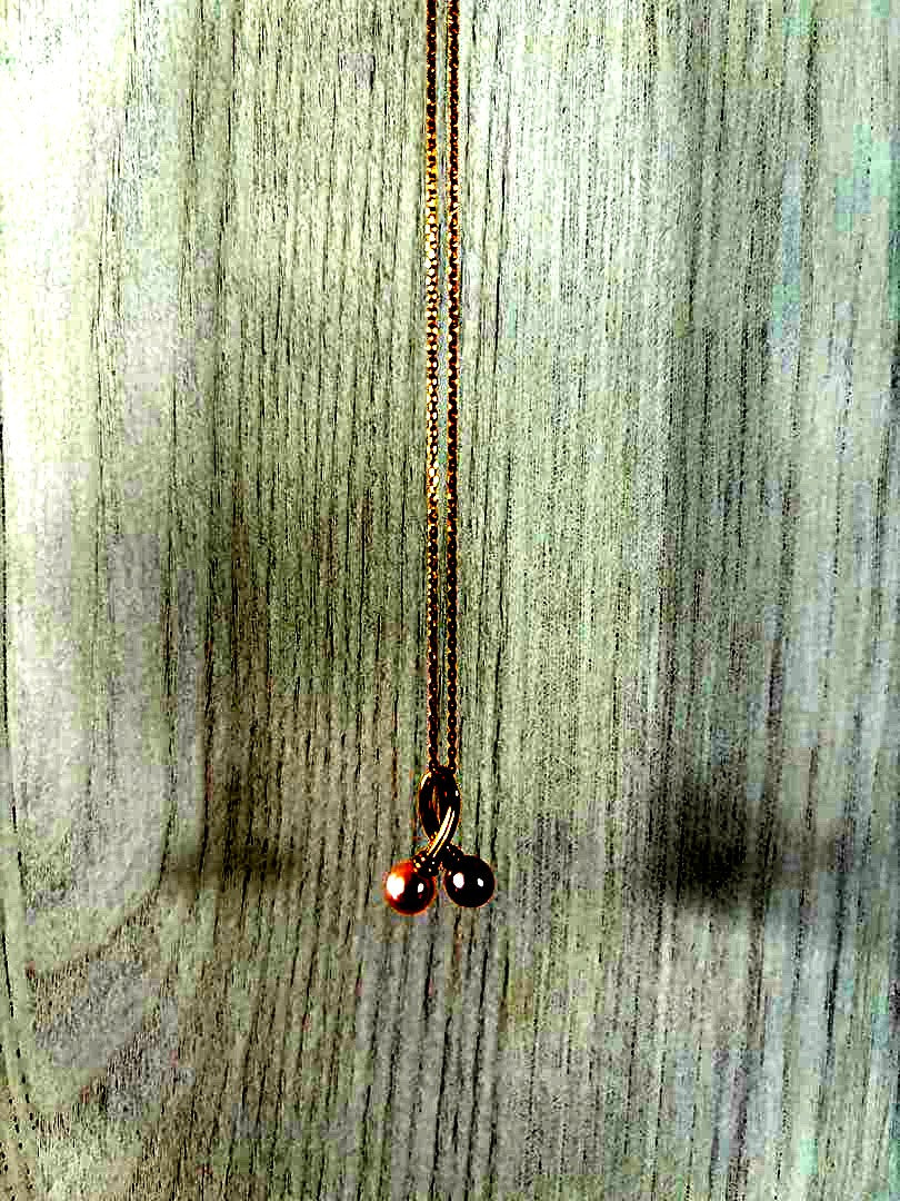 Tasaki Pearl K18 pendant top charm featuring 6mm pearl set in 18K yellow gold weighing around 2 grams