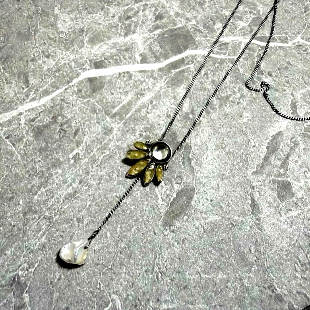 Agate long silver 925 necklace with a 70cm chain and a 1.5cm flower charm