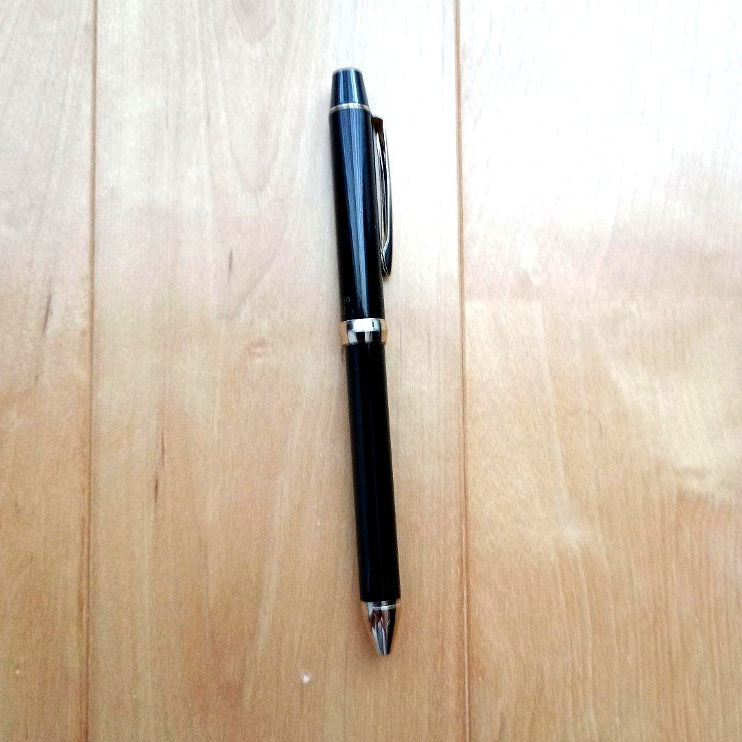 Black PILOT RIDGE 3+1 multi-function pen with multiple writing tips