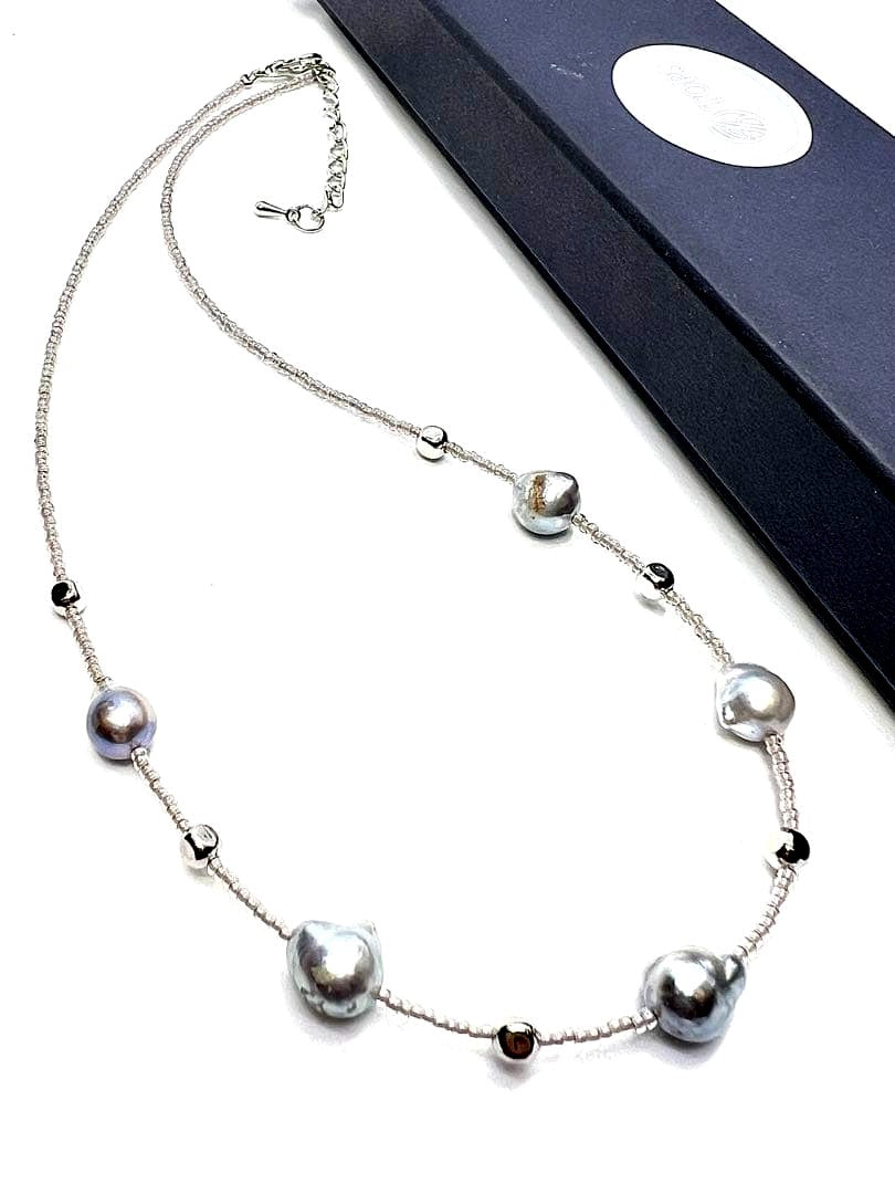 Akoya pearls blue pearl necklace 41-46 cm length with natural unbleached pearls and Venetian glass parts