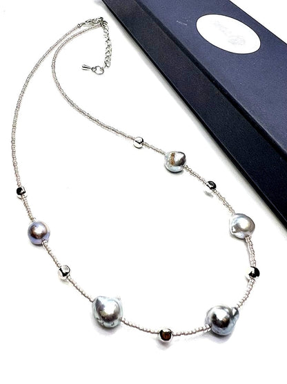 Akoya pearls blue pearl necklace 41-46 cm length with natural unbleached pearls and Venetian glass parts