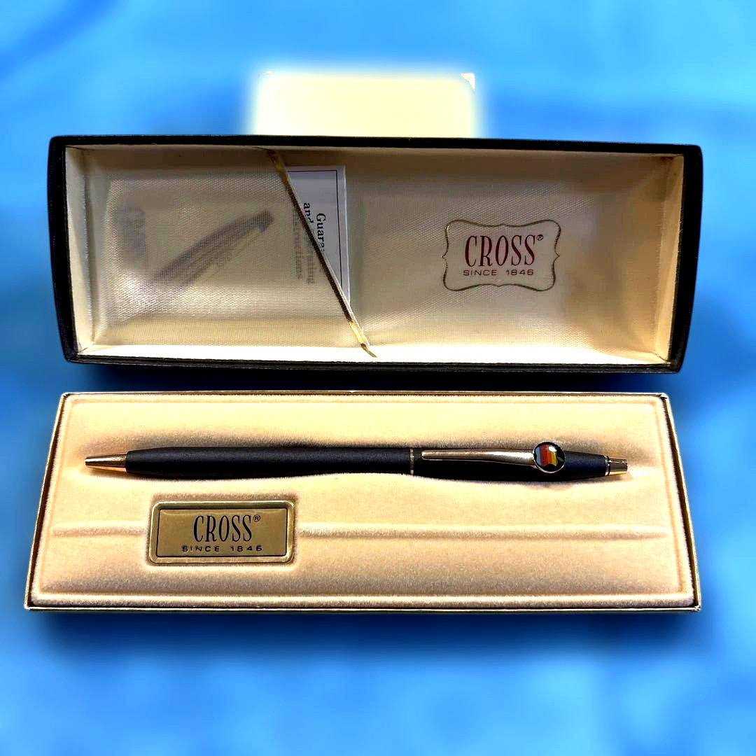 CROSS ballpoint pen with Apple logo showing ballpoint tip, unused ink, long-term stored