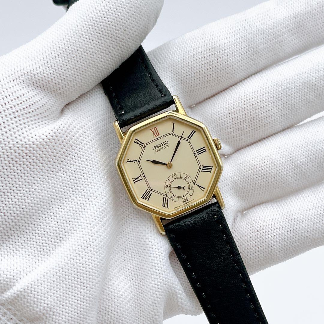 SEIKO Vintage QZ Roman Small Second Quartz Men's Watch — Japanese