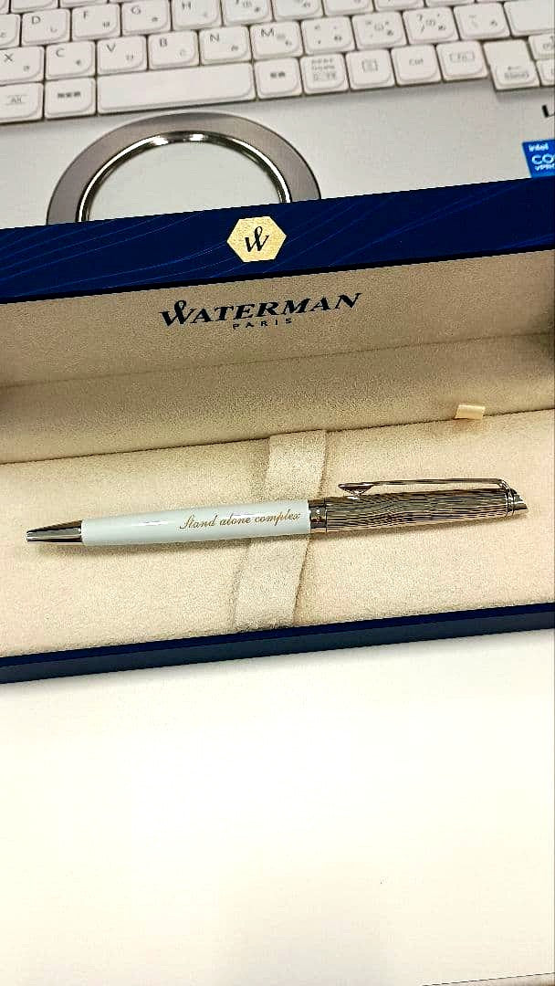 Waterman Stand Along Conplex white metal pen with simple elegant design and dedicated case