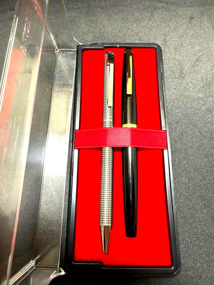 Pilot Hi-Tecpoint fountain pen set with silver checkered metal pattern in dedicated case with instruction manual
